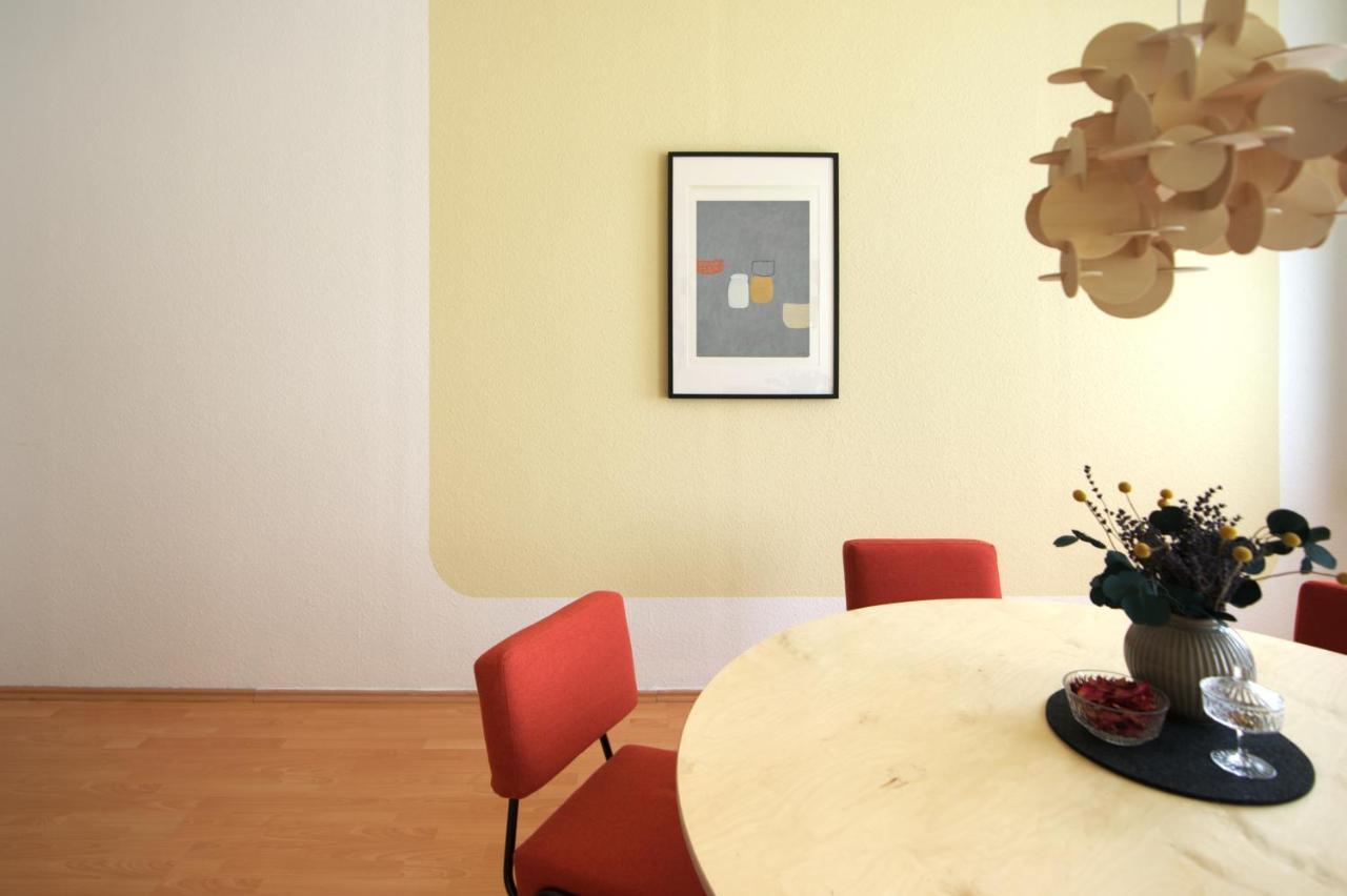 Vonbehling Boutique Apartment Mit 65Zoll Tv Und Designerstuecken Halle  Exterior foto