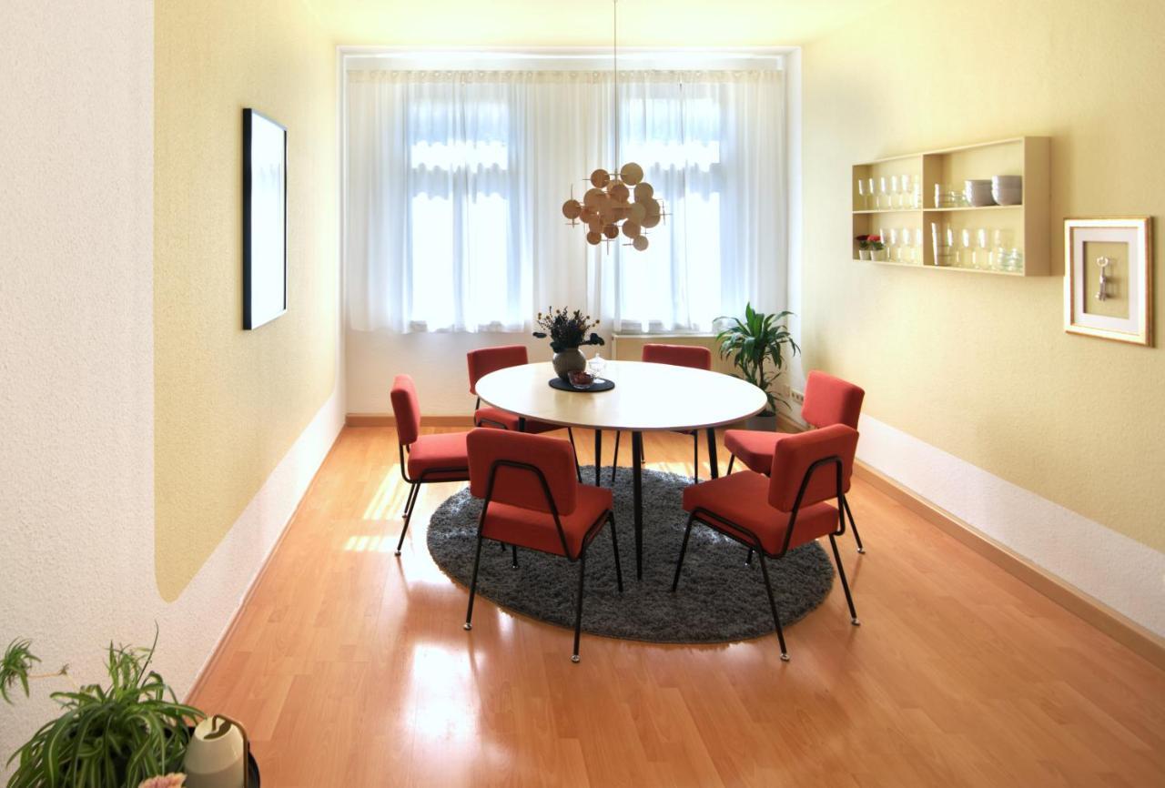 Vonbehling Boutique Apartment Mit 65Zoll Tv Und Designerstuecken Halle  Exterior foto