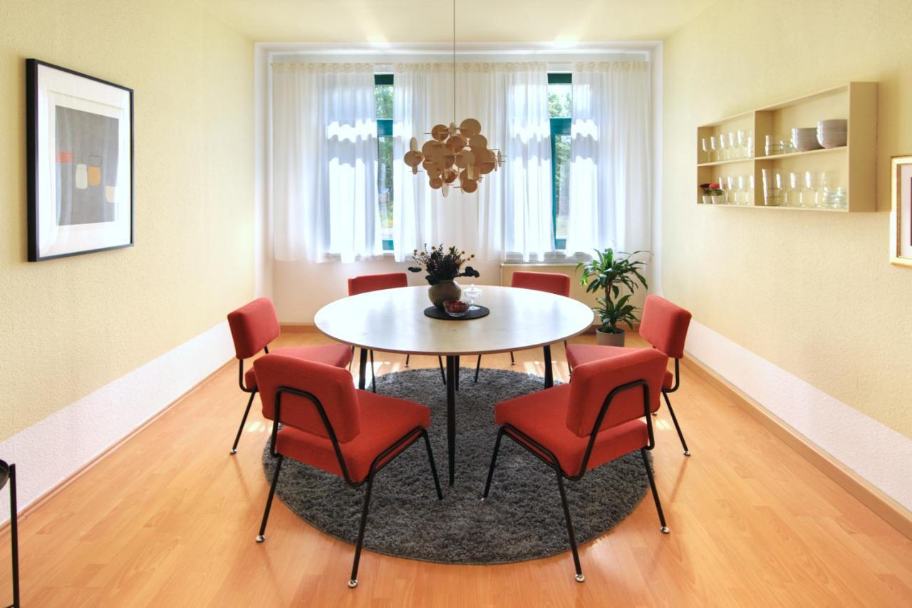 Vonbehling Boutique Apartment Mit 65Zoll Tv Und Designerstuecken Halle  Exterior foto