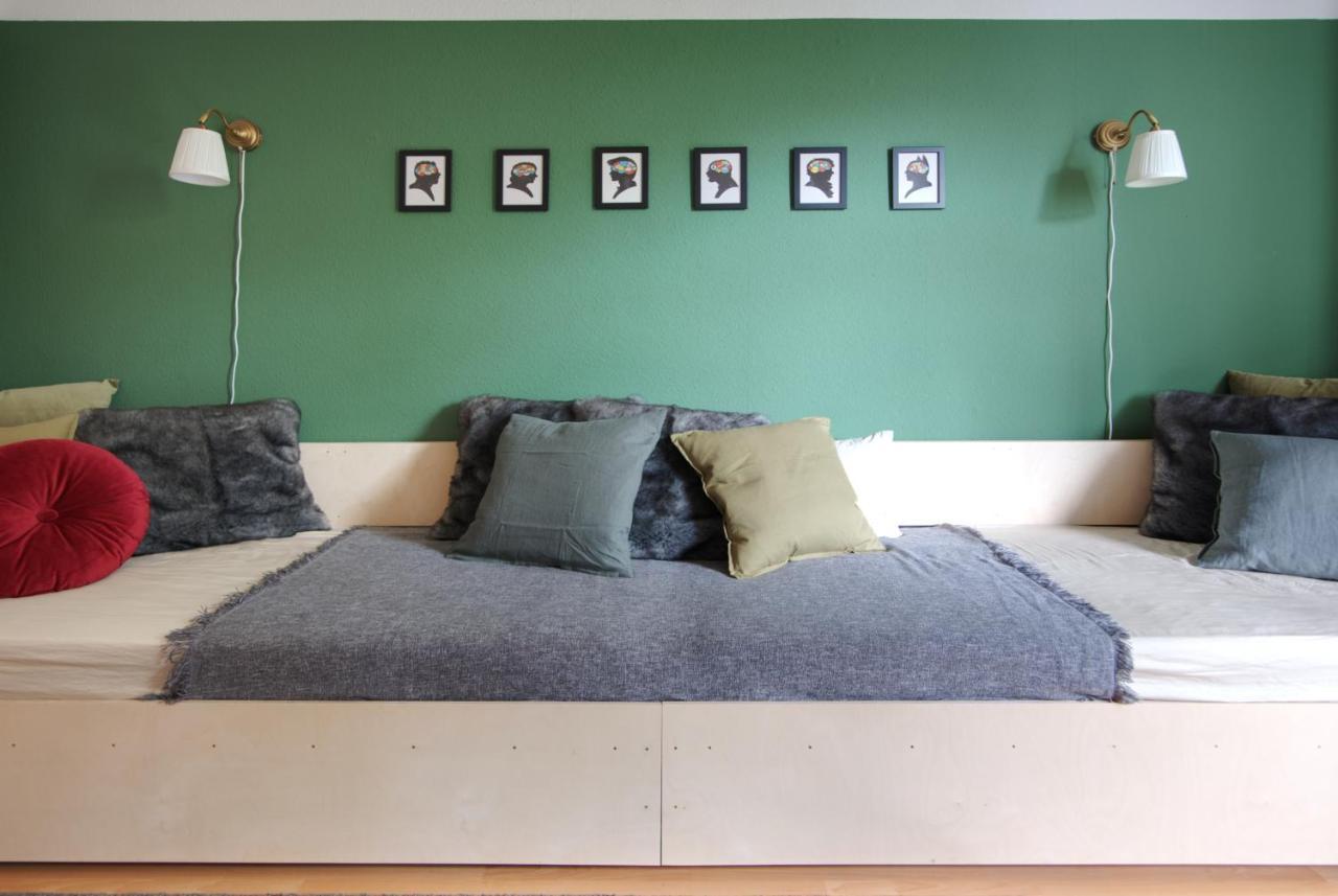 Vonbehling Boutique Apartment Mit 65Zoll Tv Und Designerstuecken Halle  Exterior foto
