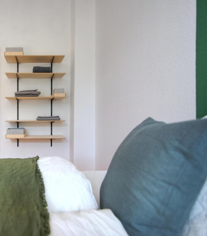Vonbehling Boutique Apartment Mit 65Zoll Tv Und Designerstuecken Halle  Exterior foto