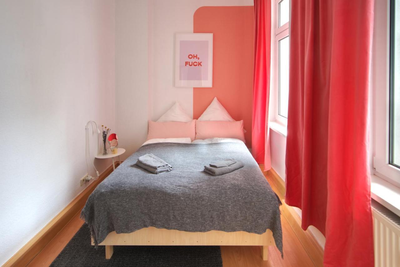 Vonbehling Boutique Apartment Mit 65Zoll Tv Und Designerstuecken Halle  Exterior foto
